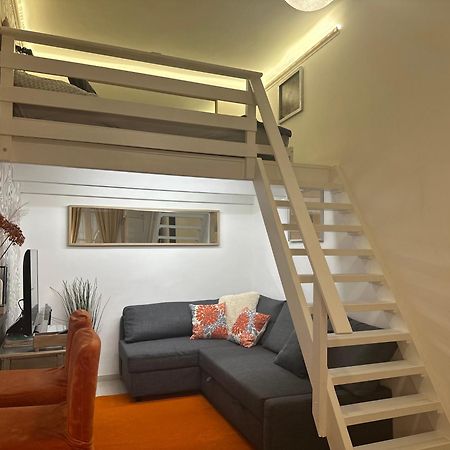 Castlehill Apartman The Perfect Blend Of Urban Living And Sightseeing Convenience Budapest Eksteriør bilde